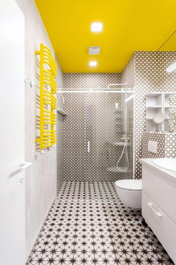 Happy Inn Vip, Self Check-In-24X7, A-C, Parking-In-The-Underground-Garage ヴィリニュス エクステリア 写真