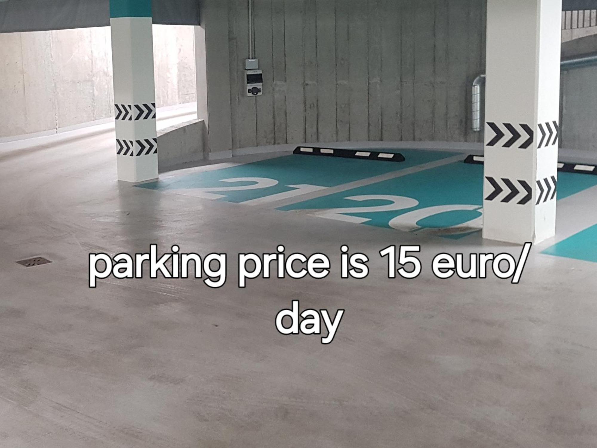 Happy Inn Vip, Self Check-In-24X7, A-C, Parking-In-The-Underground-Garage ヴィリニュス エクステリア 写真